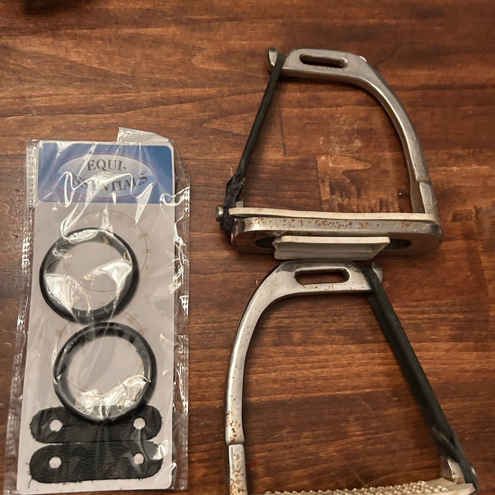 Equi Royal Horse Stirrups with Accessories
